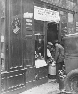 42I F0042 1 47b.Jewish shopkeeper MuW MRJ MOI