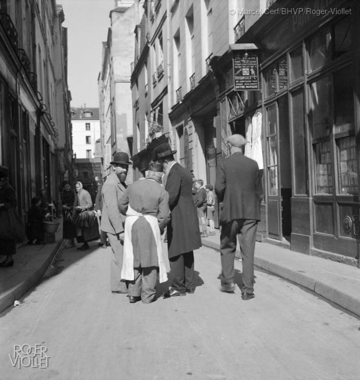 PARIS. RUE DES ROSIERS