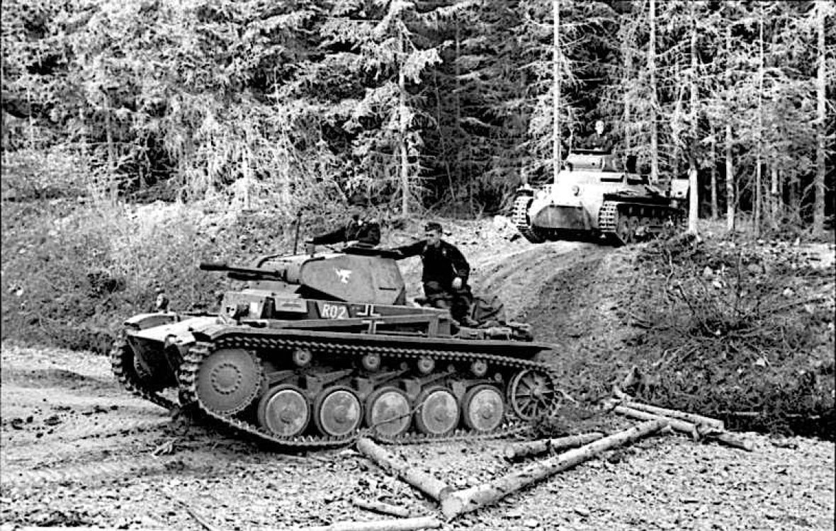 s3.pa1_.011_panzer_ardennes_1940