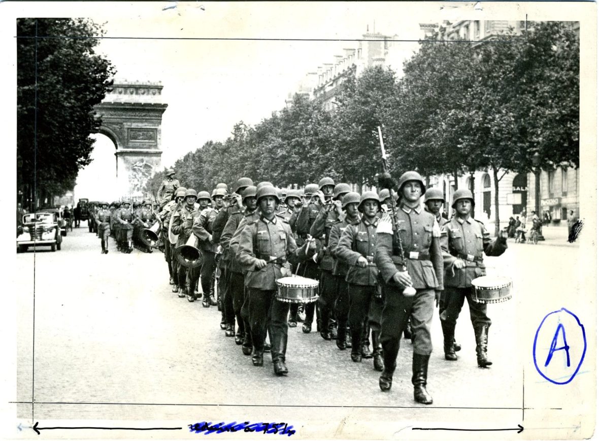 s3.pa1_.017_wehrmacht_paris